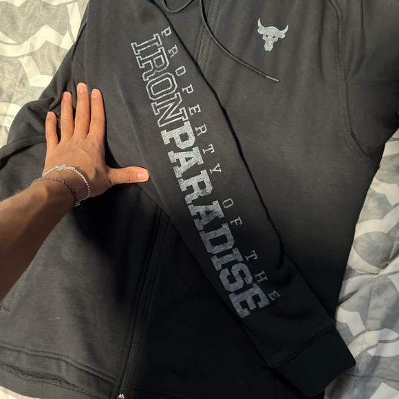 Under Armour the Rock sweater - Picture 2 of 4